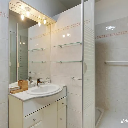 Quiet And Bright - 2p - Malmaison